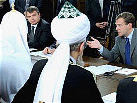 Медведев и представители традиционных религий России: православия, ислама, иудаизма и буддизма