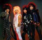 M&ouml;tley Cr&uuml;e